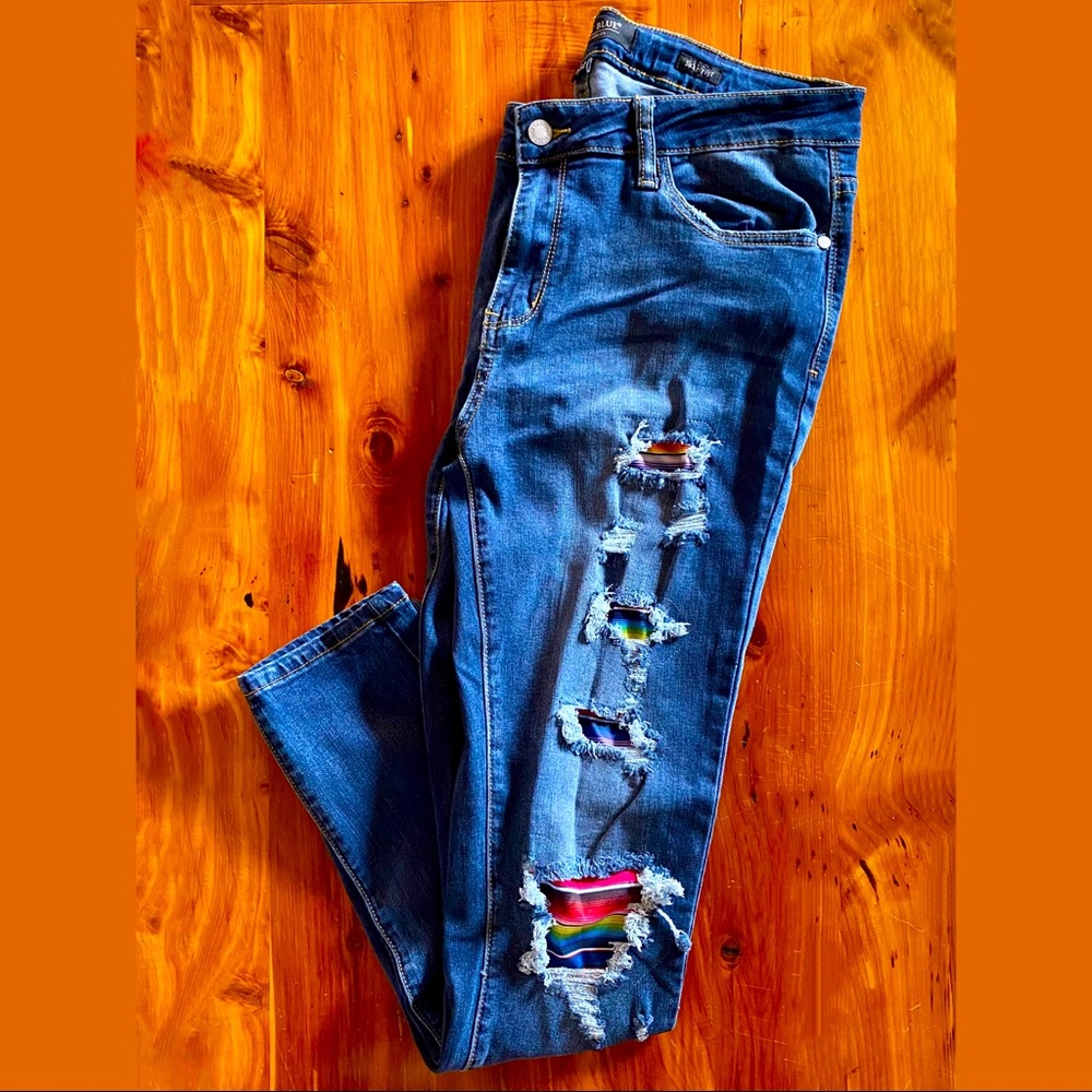 Judy Blue Serape Patch Skinny Jeans 15/32